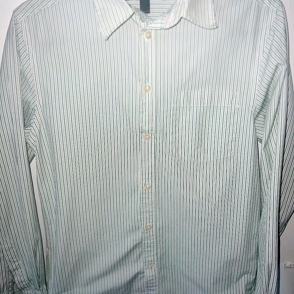 Old Navy Men’s Pin-Stripe Button-Down Shirt, size S